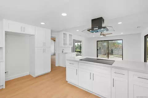 Kitchen - 363 Tumble Crk, Fallbrook, CA 92028 photo 6 of 6
