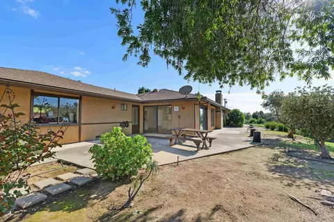 Exterior - 363 Tumble Crk, Fallbrook, CA 92028 photo 5 of 13
