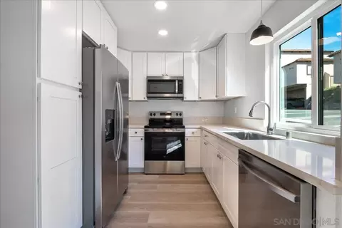 955 Postal Way #29, Vista, CA 92083