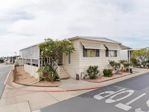 1506 Oak Dr #34, Vista, CA 92084