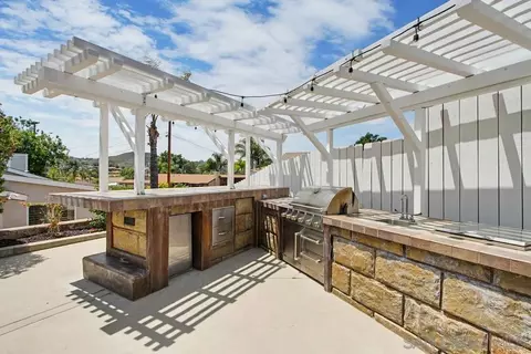 Kitchen - 13236 Ryans Way, Lakeside, CA 92040 photo 6 of 6