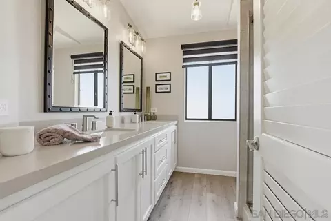 Bath - 13236 Ryans Way, Lakeside, CA 92040 photo 2 of 3