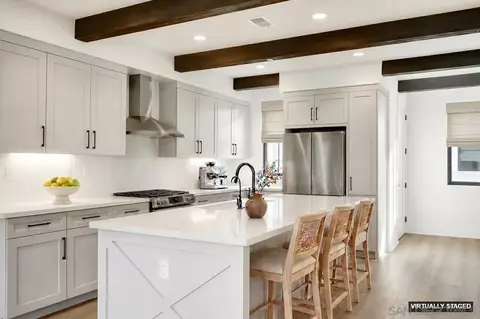 1602 San Remo Pl #104, Encinitas, CA 92024
