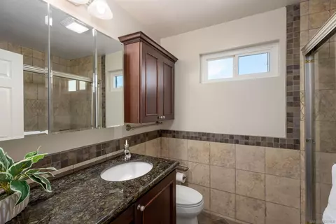 Bath - 14026 Donart Dr, Poway, CA 92064 photo 2 of 3