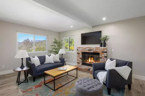 Living - 14026 Donart Dr, Poway, CA 92064 photo 1 of 2