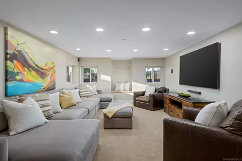 Living - 14026 Donart Dr, Poway, CA 92064 photo 2 of 2