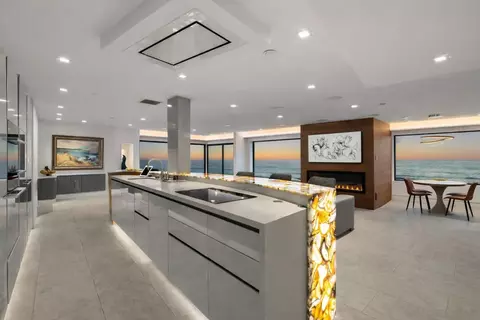 Kitchen - 100 S Coast Blvd #104, La Jolla, CA 92037 photo 1 of 2