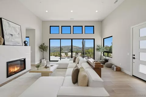 Living - 3916 Citrus, Fallbrook, CA 92028 photo 3 of 6