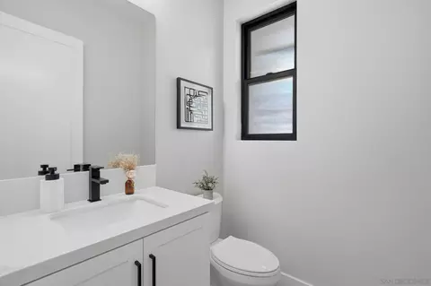Bath - 3916 Citrus, Fallbrook, CA 92028 photo 4 of 4