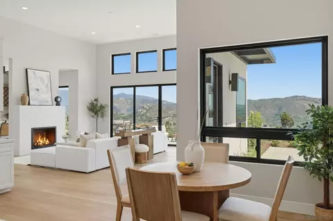 Dining - 3916 Citrus, Fallbrook, CA 92028 photo 1 of 2