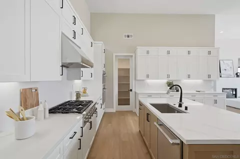 Kitchen - 3916 Citrus, Fallbrook, CA 92028 photo 5 of 8