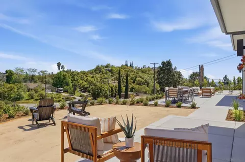 Exterior - 3916 Citrus, Fallbrook, CA 92028 photo 6 of 15