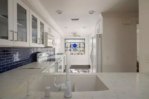 Kitchen - 5715 Baltimore #39, La Mesa, CA 91942 photo 2 of 3