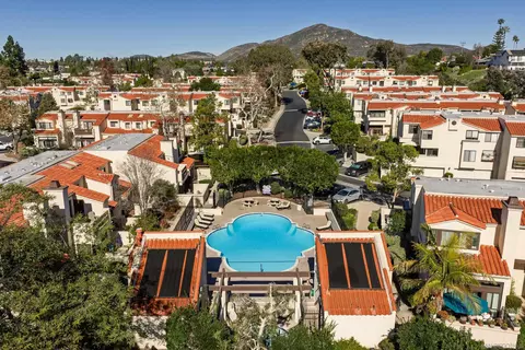 View/Area - 5715 Baltimore #39, La Mesa, CA 91942 photo 8 of 13