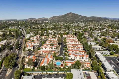 View/Area - 5715 Baltimore #39, La Mesa, CA 91942 photo 7 of 13