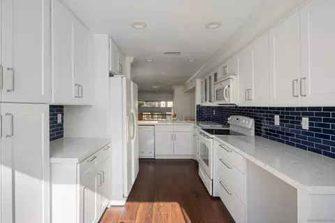Kitchen - 5715 Baltimore #39, La Mesa, CA 91942 photo 3 of 3