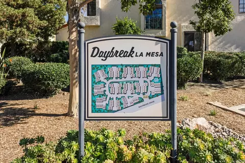 View/Area - 5715 Baltimore #39, La Mesa, CA 91942 photo 2 of 13