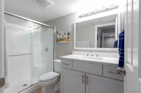 Bath - 106 Mangano Cir, Encinitas, CA 92024 photo 2 of 2