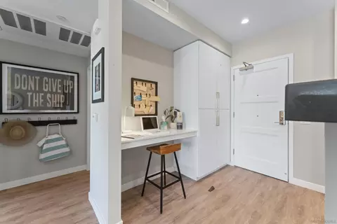 Entry Way - 355 N Cleveland St, Oceanside, CA 92056 photo 1 of 1