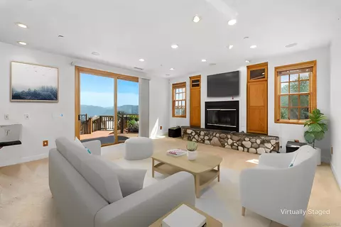 Living - 1922 Suncrest Blvd, El Cajon, CA 92021 photo 2 of 5