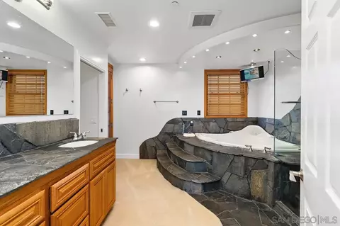 Bath - 1922 Suncrest Blvd, El Cajon, CA 92021 photo 4 of 6