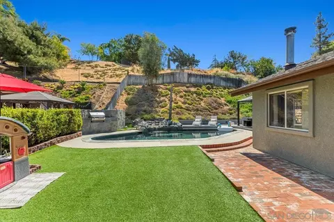 Exterior - 8677 Via Del Luz, El Cajon, CA 92021 photo 7 of 21