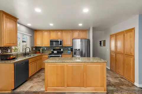 Kitchen - 8677 Via Del Luz, El Cajon, CA 92021 photo 3 of 6