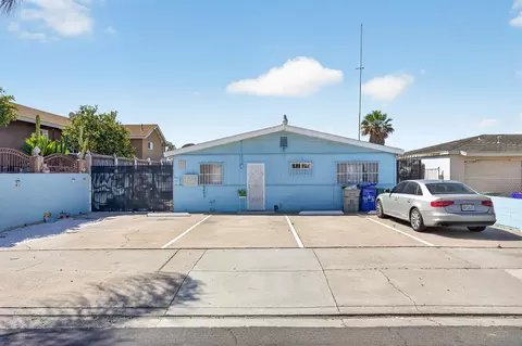 4165-4171 Epsilon St, San Diego, CA 92113