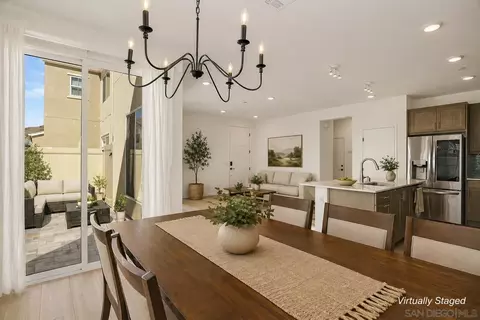Dining - 227 Canopy Trl, Fallbrook, CA 92028 photo 2 of 2