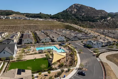 View/Area - 227 Canopy Trl, Fallbrook, CA 92028 photo 2 of 2