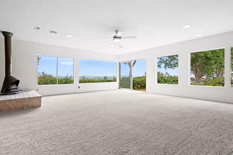 Living - 5877 Soledad Mountain Rd, La Jolla, CA 92037 photo 3 of 8