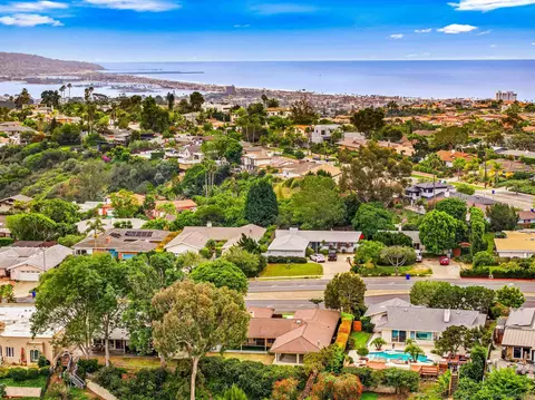 View/Area - 5877 Soledad Mountain Rd, La Jolla, CA 92037 photo 1 of 10