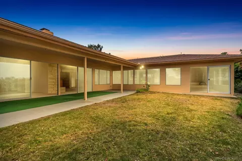 Exterior - 5877 Soledad Mountain Rd, La Jolla, CA 92037 photo 8 of 8