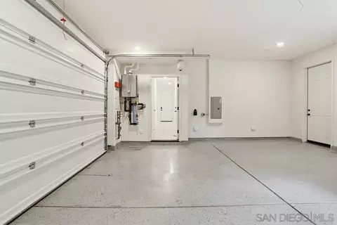 Entry Way - 4373 Pacifica #6, Oceanside, CA 92056 photo 6 of 6