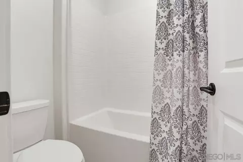 Bath - 4373 Pacifica #6, Oceanside, CA 92056 photo 4 of 5