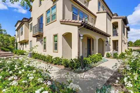 Exterior - 4373 Pacifica #6, Oceanside, CA 92056 photo 1 of 6