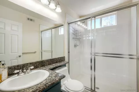 Bath - 10160 Challenger Cir, Spring Valley, CA 91978 photo 1 of 5