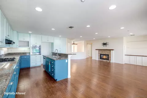 Living - 10160 Challenger Cir, Spring Valley, CA 91978 photo 5 of 7