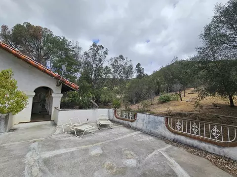 Exterior - 18055 Old Coach Rd, Poway, CA 92064 photo 5 of 22