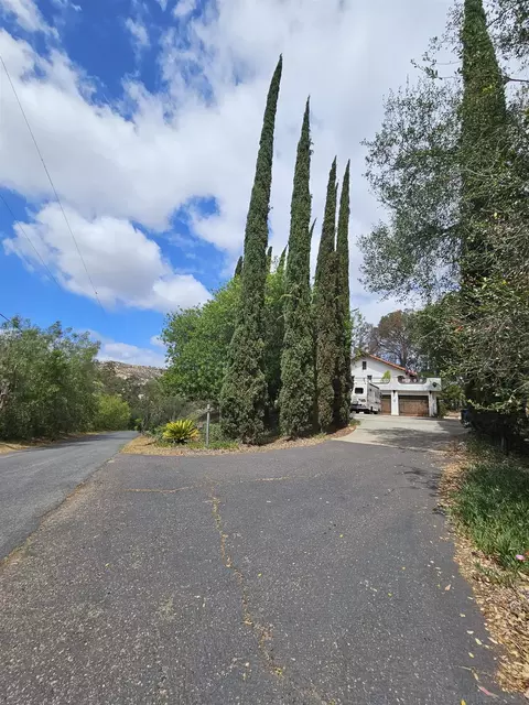 Exterior - 18055 Old Coach Rd, Poway, CA 92064 photo 10 of 22