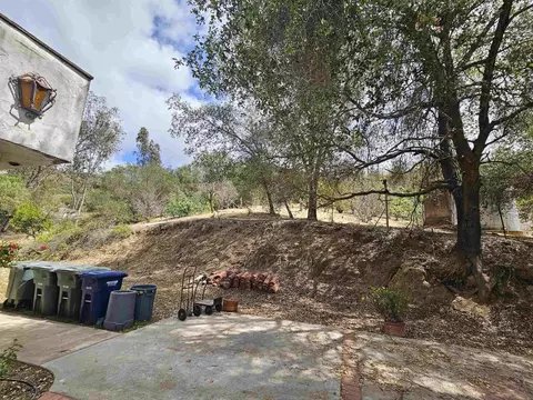 Exterior - 18055 Old Coach Rd, Poway, CA 92064 photo 16 of 22