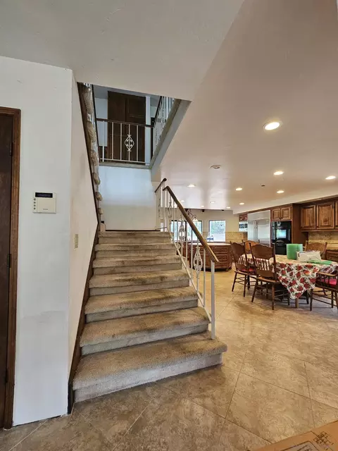 Entry Way - 18055 Old Coach Rd, Poway, CA 92064 photo 1 of 6