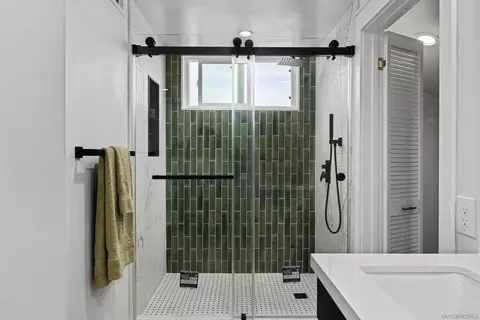 Bath - 4422 Point Degada, Oceanside, CA 92058 photo 4 of 5