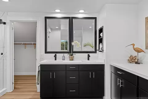 Bath - 4422 Point Degada, Oceanside, CA 92058 photo 2 of 5