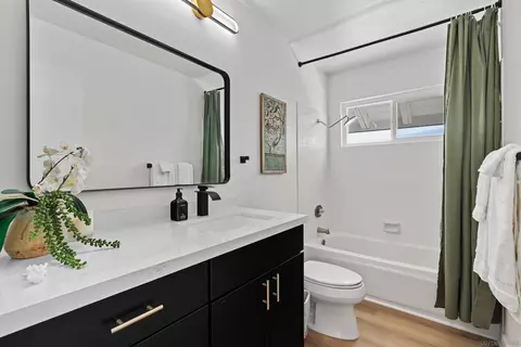 Bath - 4422 Point Degada, Oceanside, CA 92058 photo 5 of 5