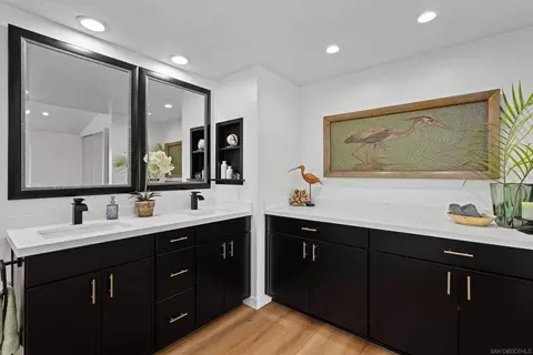 Bath - 4422 Point Degada, Oceanside, CA 92058 photo 3 of 5