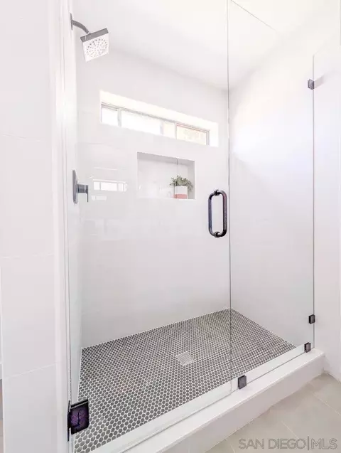 Bath - 6859 Pear Tree Dr, Carlsbad, CA 92011 photo 2 of 3