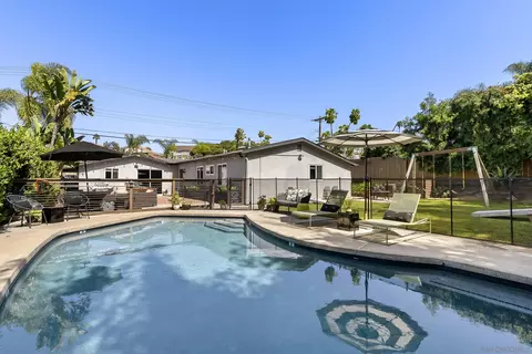 Exterior - 2521 Sarbonne Dr, Oceanside, CA 92054 photo 7 of 22