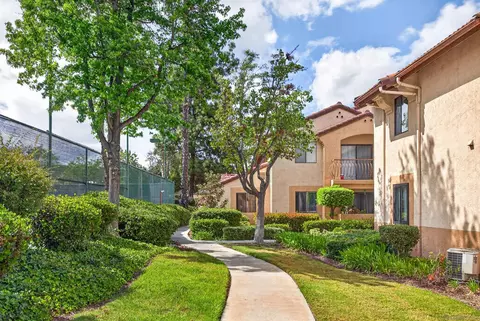 12191 Cuyamaca College Dr #611, El Cajon, CA 92019