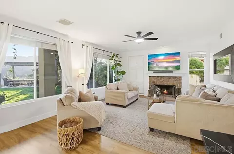 Living - 2327 Orchard View Ln, Escondido, CA 92027 photo 4 of 4